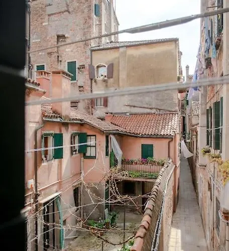 Delightful At 5 Mins From Rialto Bridge Apartmán *