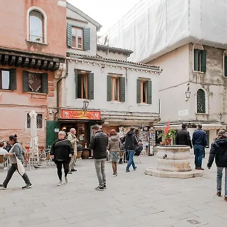Delightful At 5 Mins From Rialto Bridge *